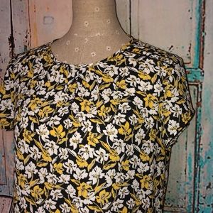 BANANA REPUBLIC~Floral Cap Sleeved Blouse~M